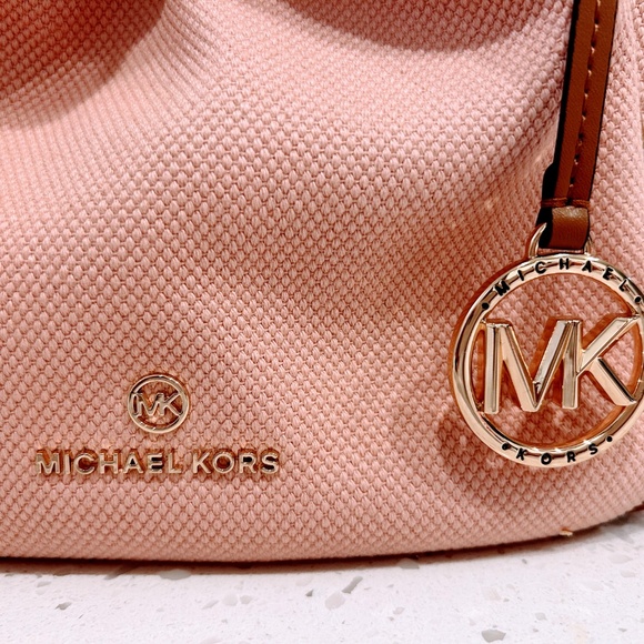 Like New Michael Kors Light Peachy Peachy - Picture 3 of 7